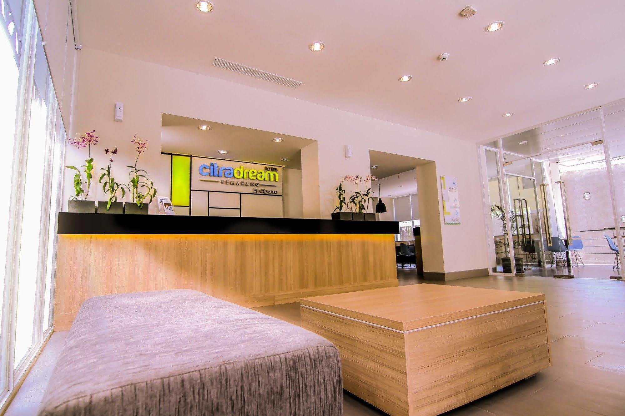 Hotel Citradream Semarang Exterior foto