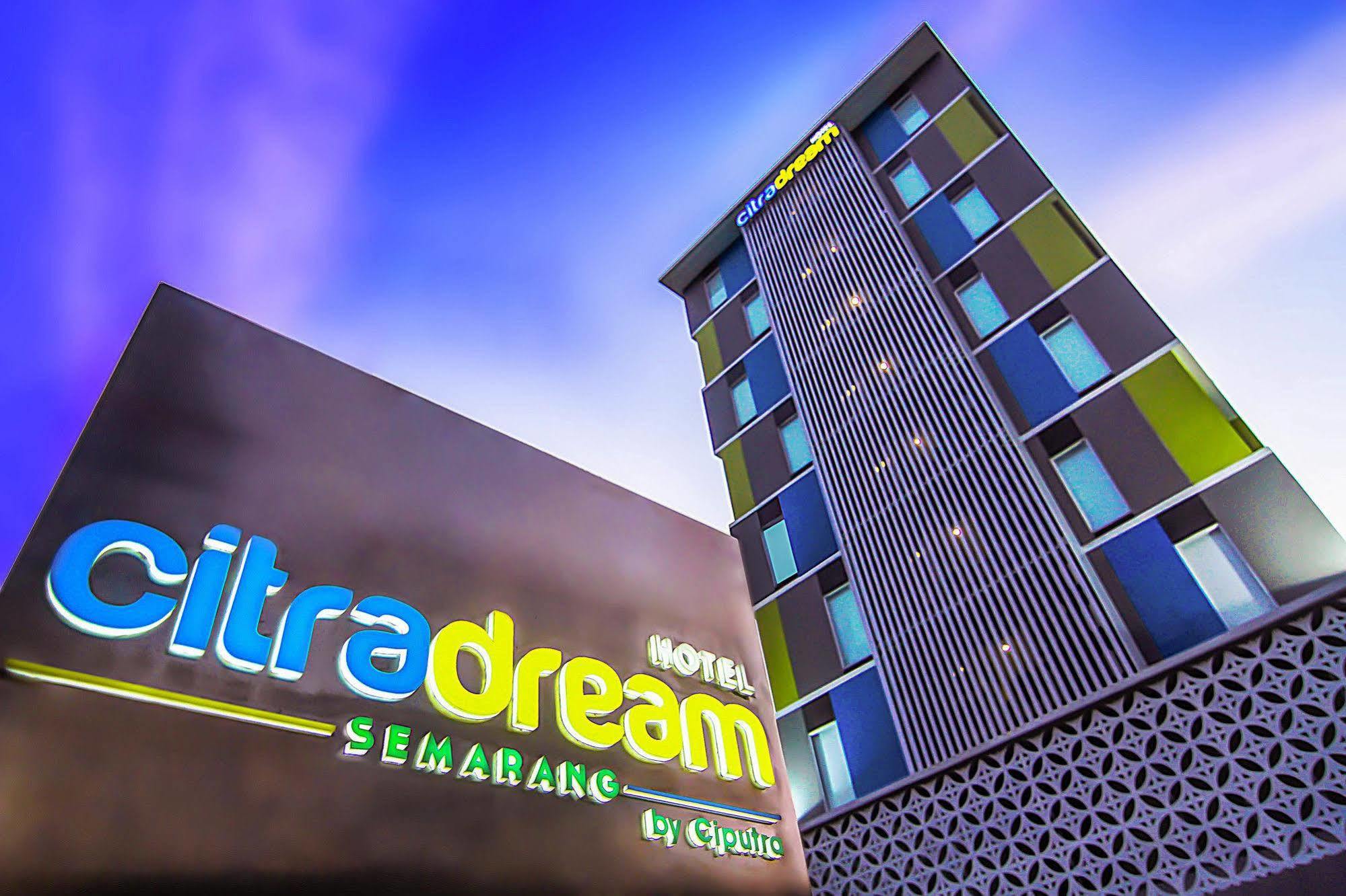 Hotel Citradream Semarang Exterior foto